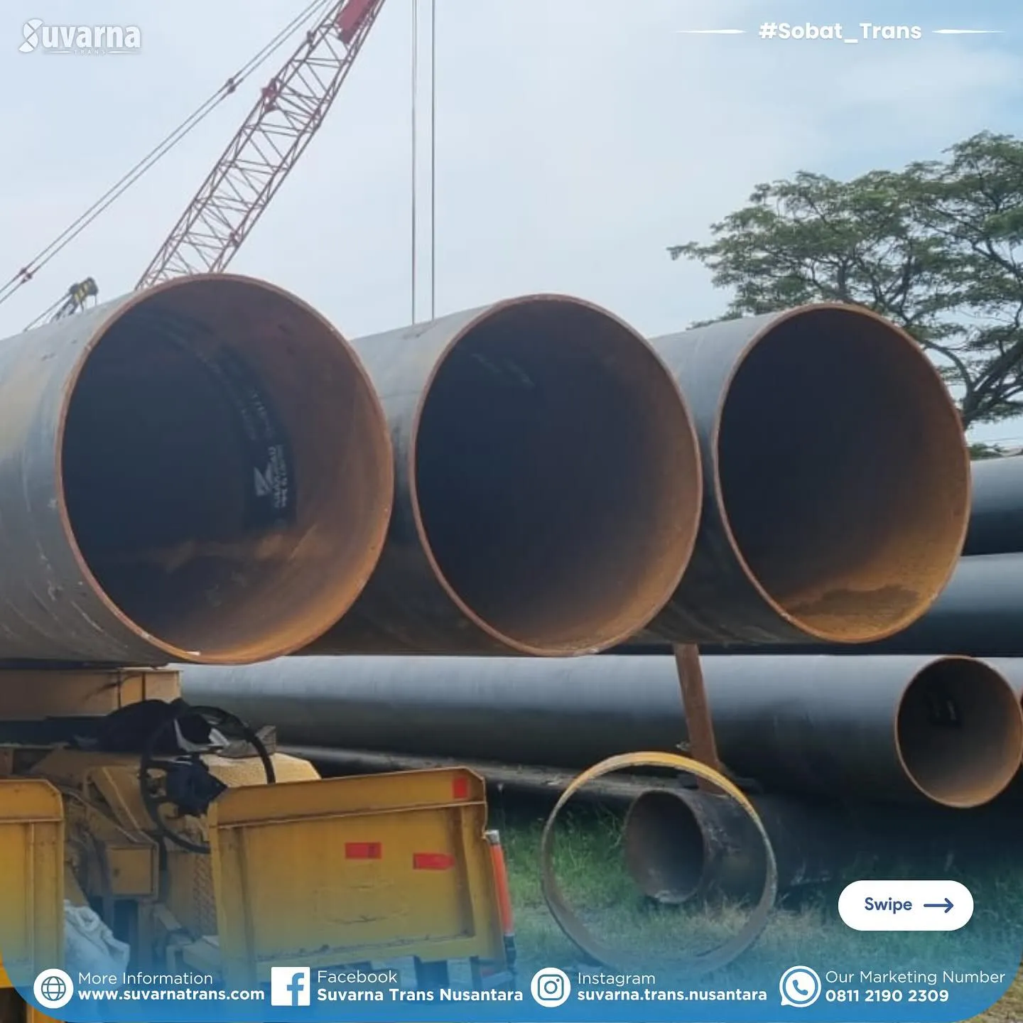 Tiang pancang baja dimuat ke trailer boogie dengan crane di pabrik Cilegon (6/10)